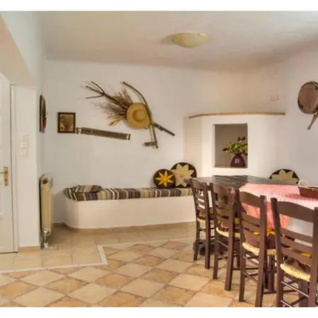 Stella's Katogi Adamas Apartment Milos Island